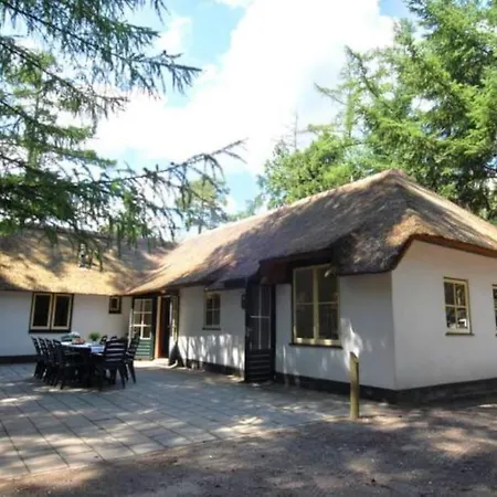 Familiehuis De Eekhoorn - 16p